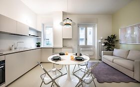Isola Urban Oasis - Cozy & Stylish Apartment